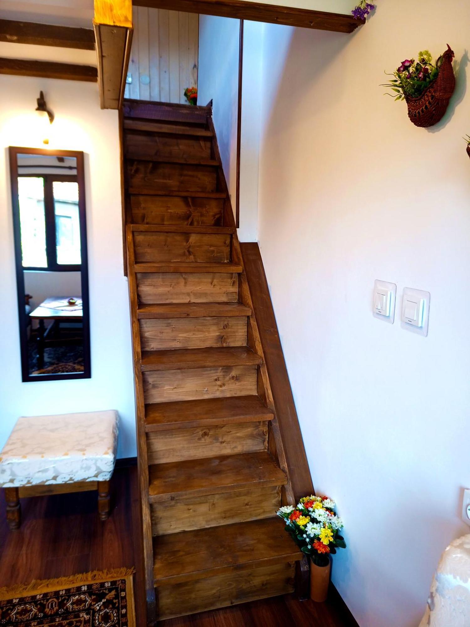 Ethno Art Maisonette In The Center Of Sofia